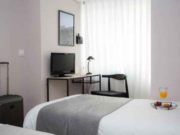 Palacios Rooms : photo 6 de la chambre chambre lits jumeaux avec salle de bains privative séparée