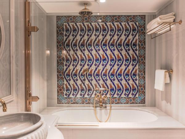 AJWA Sultanahmet - Preferred Hotels LVX Collection : photo 9 de la chambre chambre double de luxe avec vue sur rue