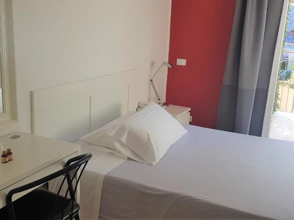 Hotel RossoVino Milano : photo 6 de la chambre chambre double avec salle de bains privative