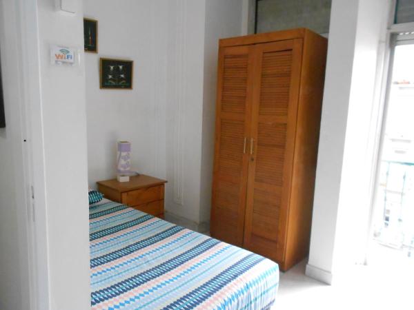 Crescent Rooms : photo 3 de la chambre chambre lits jumeaux avec salle de bains commune