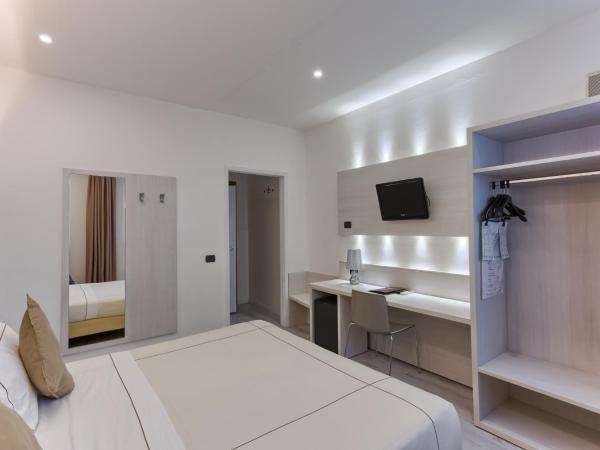 Agape Hotel AA Hotels : photo 2 de la chambre chambre double ou lits jumeaux supérieure