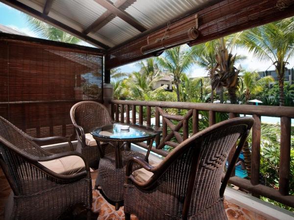 Le Palmiste Resort & Spa : photo 8 de la chambre chambre standard - vue sur piscine ou jardin