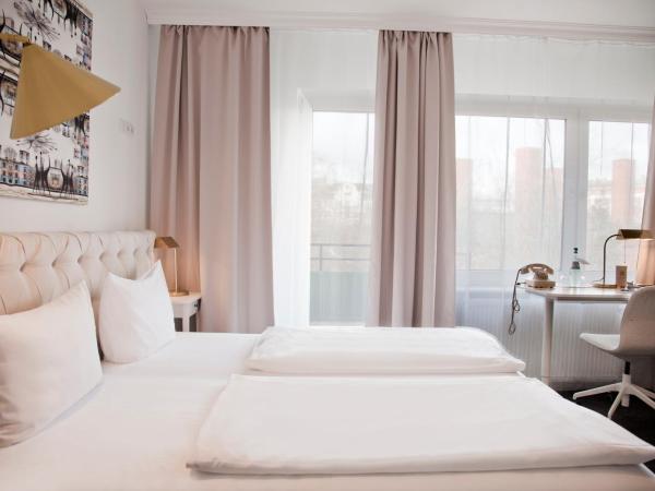 Les Nations : photo 9 de la chambre chambre double confort avec balcon