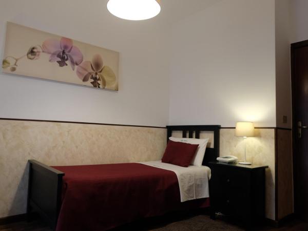 Hotel Villa Nettuno : photo 1 de la chambre chambre simple avec terrasse