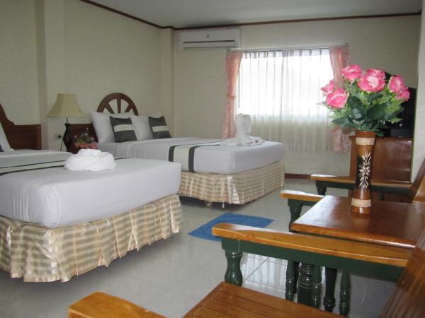 Natacha Hotel : photo 10 de la chambre chambre triple