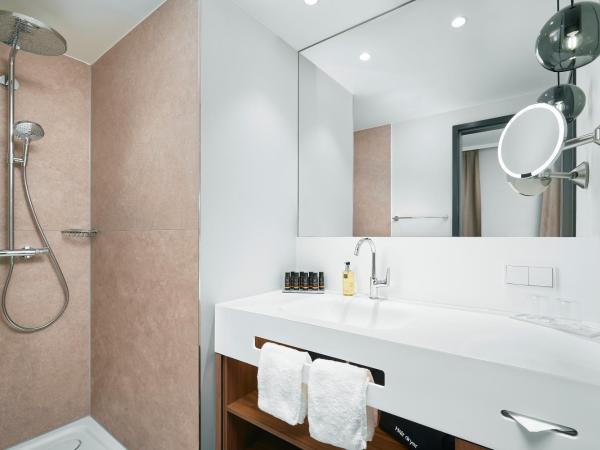 HYPERION Hotel München : photo 4 de la chambre studio avec balcon