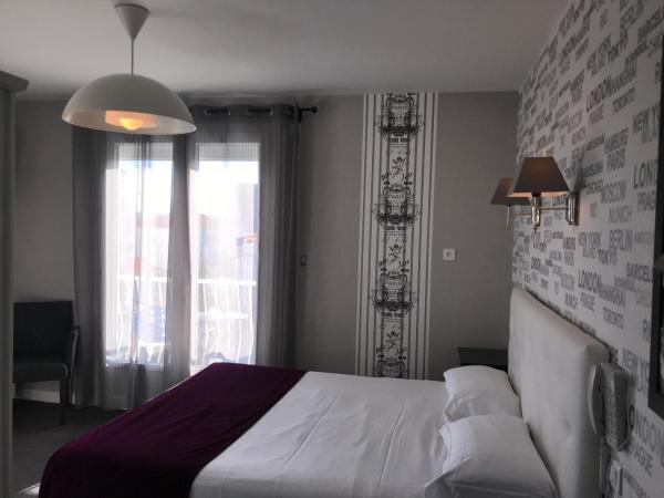 Hôtel Calme Des Pins & Spa : photo 3 de la chambre chambre double avec lit d'appoint et balcon