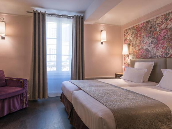 Crystal Hotel : photo 2 de la chambre chambre supérieure avec canapé-lit