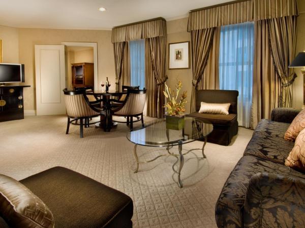 Mayflower Park Hotel : photo 3 de la chambre suite exécutive lit queen-size