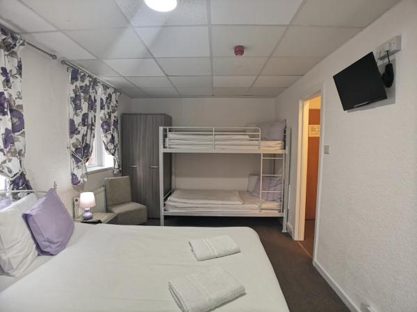 The Hopton Hotel : photo 2 de la chambre chambre familiale avec douche