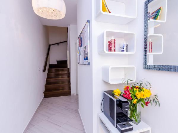 Villa Flores Room : photo 1 de la chambre chambre double - rez-de-chaussée