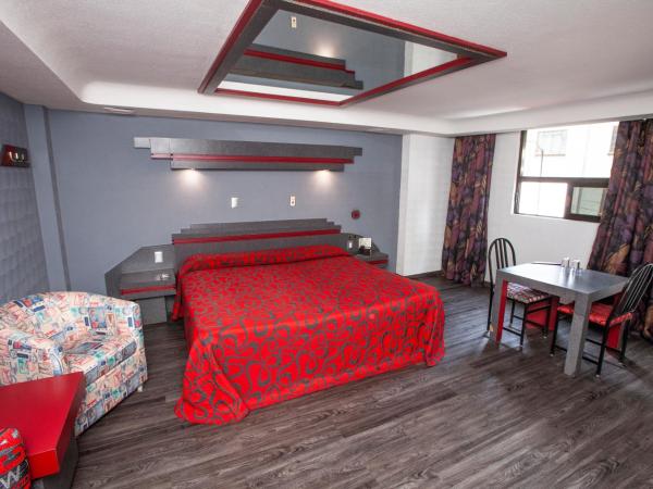 Hotel La Rosa - Sólo Adultos : photo 4 de la chambre chambre lit queen-size