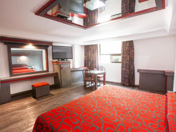 Hotel La Rosa - Sólo Adultos : photo 6 de la chambre chambre double avec baignoire spa