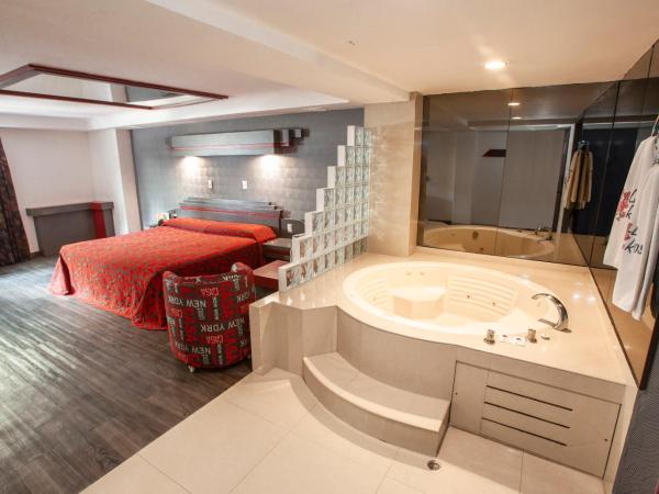 Hotel La Rosa - Sólo Adultos : photo 10 de la chambre chambre double avec baignoire spa