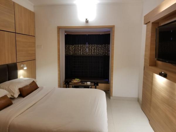 Roland Hotel : photo 6 de la chambre premier room with bay window seating