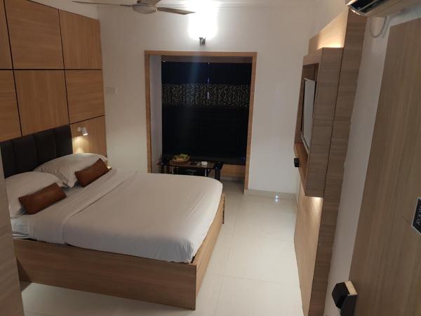 Roland Hotel : photo 7 de la chambre premier room with bay window seating