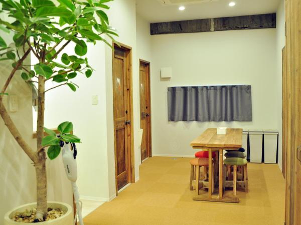 Guesthouse Akicafe Inn : photo 8 de la chambre lit superposé dans dortoir pour femmes