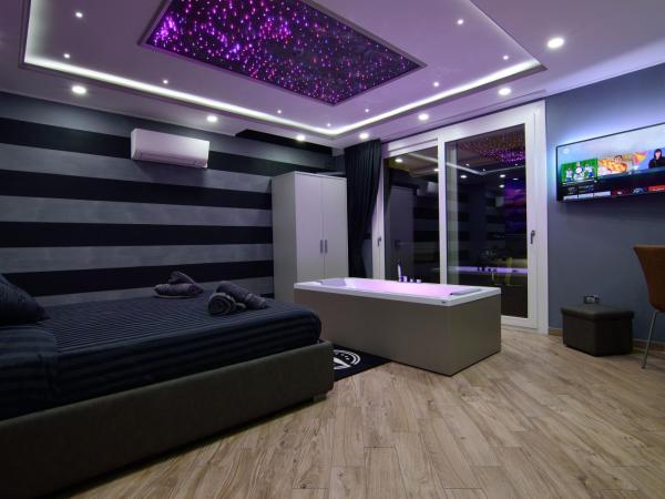 Starry Sky Charming House : photo 8 de la chambre suite lit king-size - vue sur mer