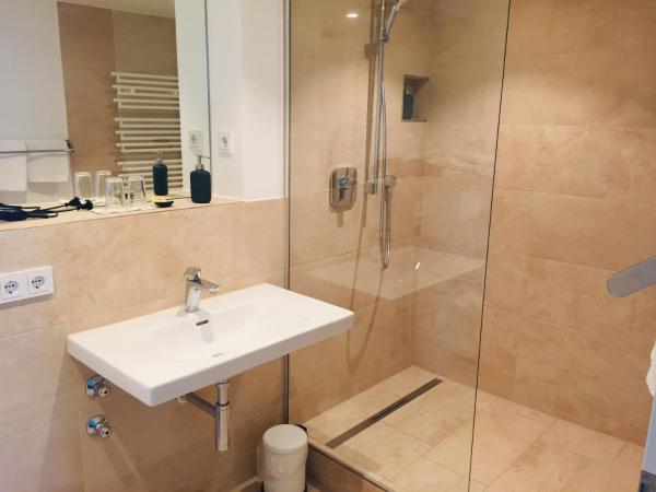 das HOTEL in München : photo 2 de la chambre chambre double supérieure