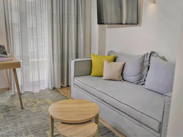 Mirivili Rooms & Suites : photo 1 de la chambre suite junior