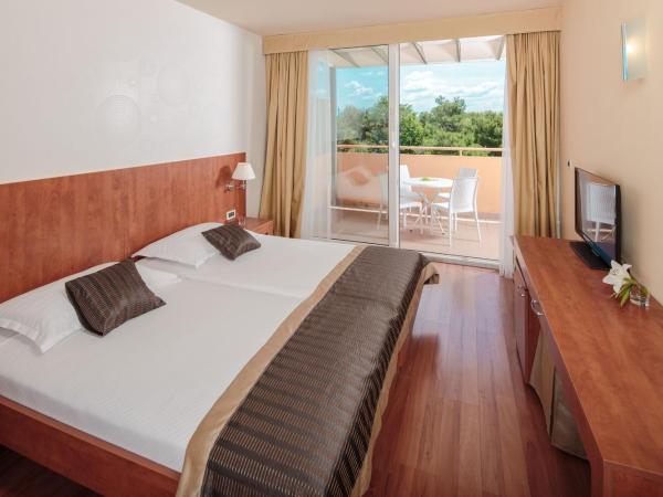 Hotel Umag Plava Laguna : photo 3 de la chambre chambre premium avec balcon - côté mer