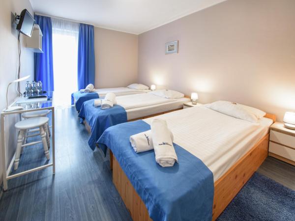 Hotel Nowa Panorama : photo 2 de la chambre chambre triple