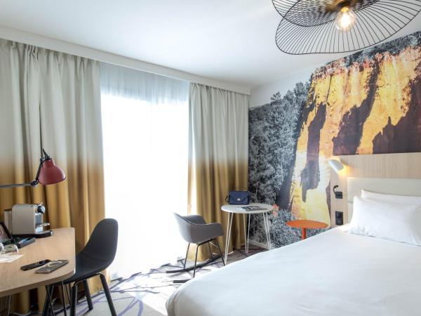 Mercure Cavaillon : photo 3 de la chambre chambre privilge avec lit double et balcon