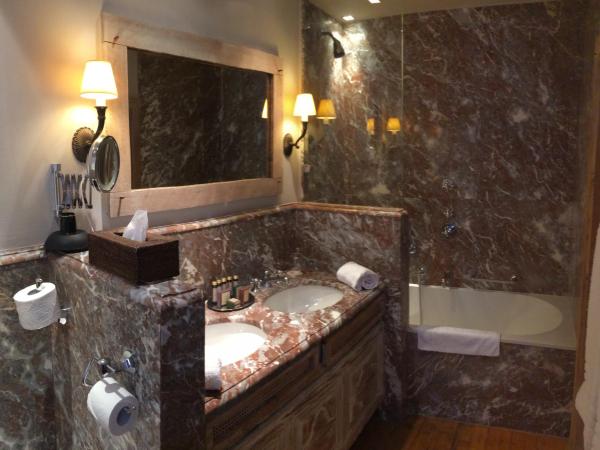 Relais Bourgondisch Cruyce, A Luxe Worldwide Hotel : photo 6 de la chambre chambre supérieure - vue sur canal