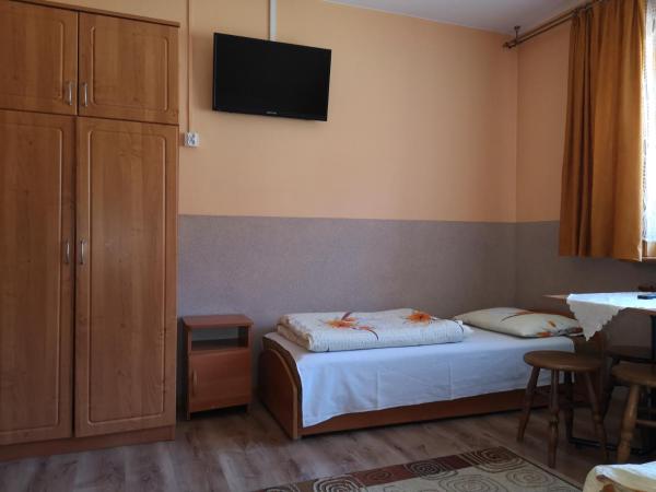 U KOMINKA : photo 1 de la chambre chambre triple avec salle de bains privative