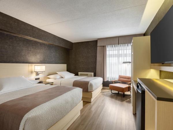 Days Inn by Wyndham Toronto West Mississauga : photo 6 de la chambre chambre double deluxe avec 2 lits doubles - non-fumeurs