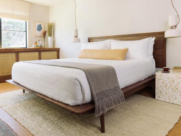 Silver Lake Pool & Inn : photo 3 de la chambre suite lit king-size