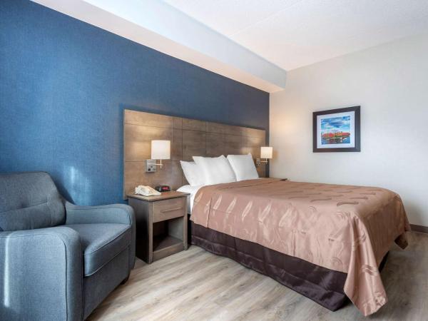 Quality Suites : photo 1 de la chambre chambre lit queen-size - non-fumeurs