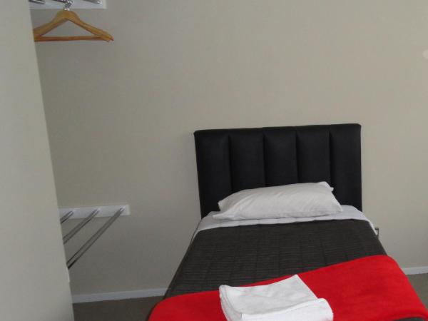 Aarburg Airport Motel : photo 7 de la chambre chambre familiale