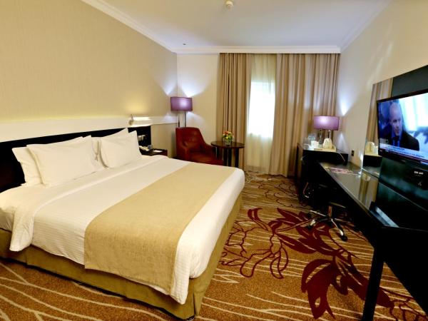 Vision Imperial Hotel Formerly Excelsior Hotel Downtown : photo 1 de la chambre chambre lit king-size exécutive