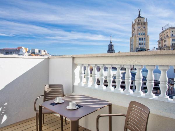 Catalonia Gran Vía Madrid : photo 2 de la chambre chambre double supérieure avec terrasse