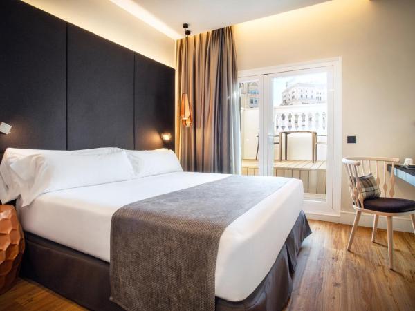 Catalonia Gran Vía Madrid : photo 1 de la chambre chambre double supérieure avec terrasse