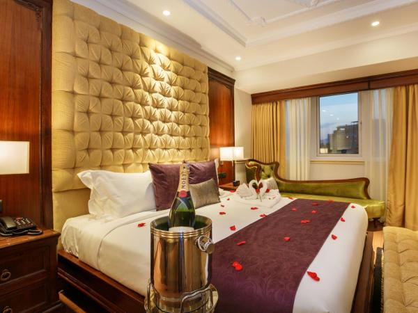 Hotel Shanker-Palatial Heritage Kathmandu : photo 6 de la chambre royal suite - free airport transfers, early check-in & late check-out by 2 hrs