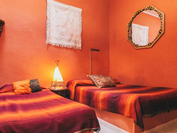 El Riad Andaluz : photo 4 de la chambre chambre double avec lit d'appoint