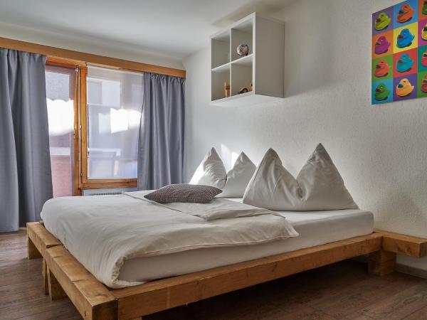 Hotel Marmotte : photo 3 de la chambre chambre double avec balcon