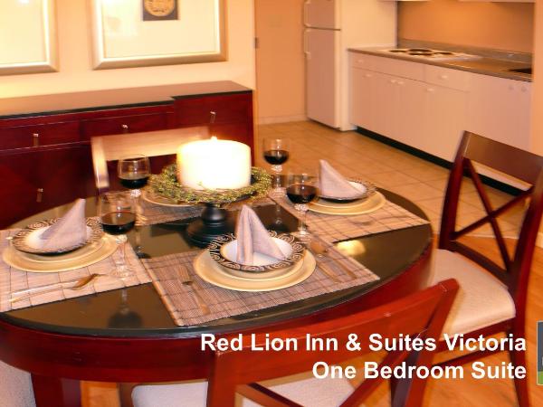 Red Lion Inn and Suites Victoria : photo 6 de la chambre suite 1 chambre