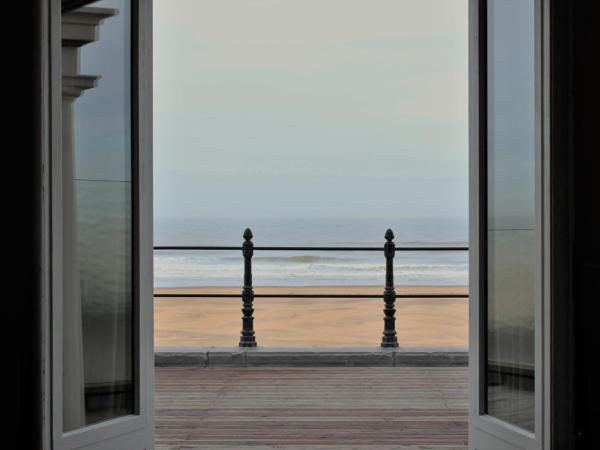 Thermae Palace : photo 4 de la chambre chambre double supérieure avec terrasse - vue sur mer 