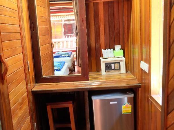 Phi Phi Sand Sea View Resort : photo 4 de la chambre bungalow double