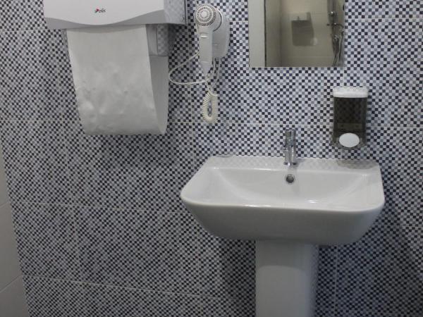 UAU Hostel : photo 2 de la chambre lit simple dans dortoir de 4 lits