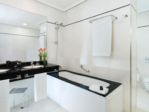 Hotel Valencia Center : photo 4 de la chambre suite junior avec terrasse