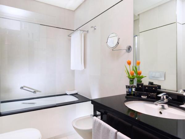 Hotel Valencia Center : photo 5 de la chambre chambre double ou lits jumeaux