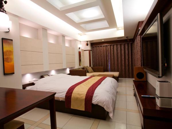 Hotel Bintang Pari Resort (Adult Only) : photo 4 de la chambre chambre lit king-size avec baignoire spa