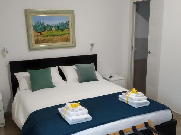 ARNO ROOMS VERONA : photo 2 de la chambre chambre double avec balcon
