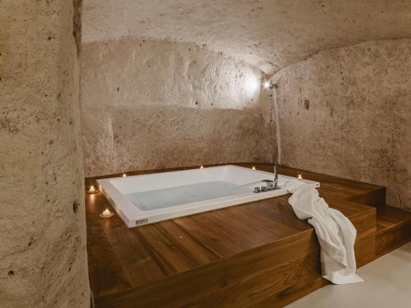 Cenobio Hotel & SPA Matera : photo 3 de la chambre suite avec jacuzzi