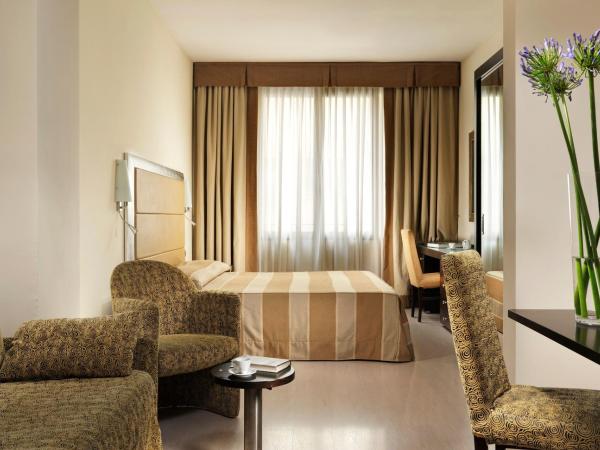 FH55 Grand Hotel Mediterraneo : photo 3 de la chambre chambre triple classique