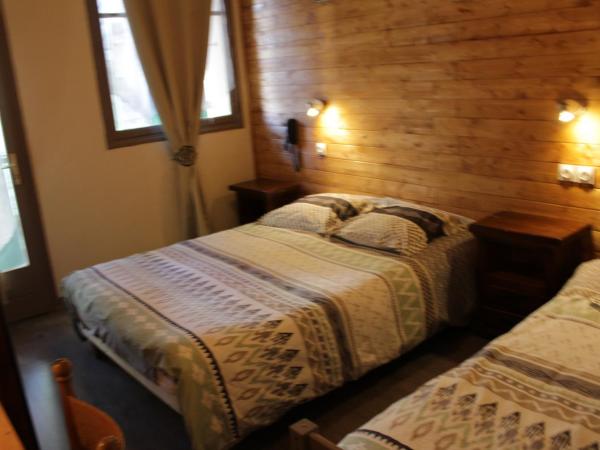 Hotel Valérie : photo 1 de la chambre chambre triple sud - vue sur montagne